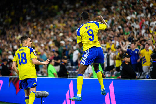 Alexander Isak of Sweden celebrates