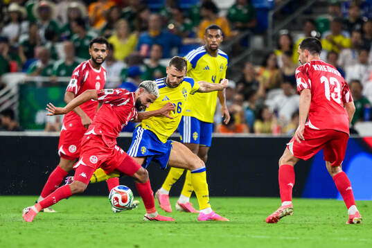 Elias Saad of Tunisia and Jesper Karlström of Sweden