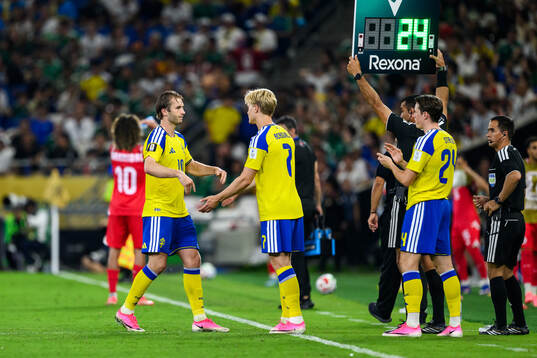 Benjamin Nygren and Lucas Bergvall of Sweden