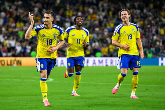 Yasin Ayari of Sweden celebrates