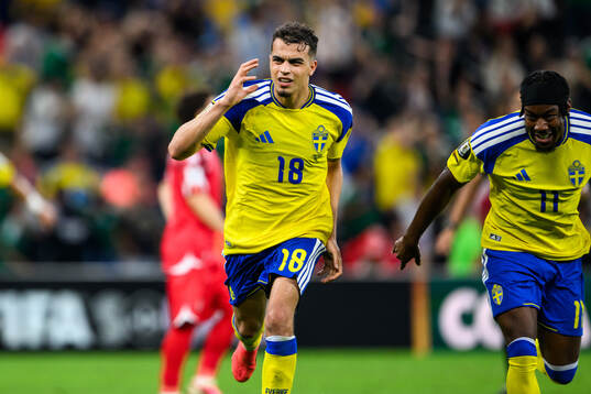 Yasin Ayari of Sweden celebrates