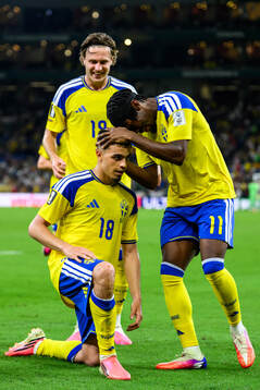 Yasin Ayari, Anthony Elanga and Mattias Svanberg of Sweden