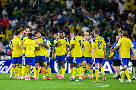 Victor Nilsson Lindelöf of Sweden celebrates
