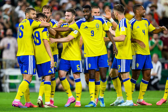 Yasin Ayari and Alexander Isak of Sweden celebrate