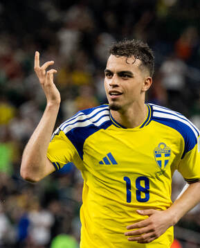 Yasin Ayari of Sweden celebrates
