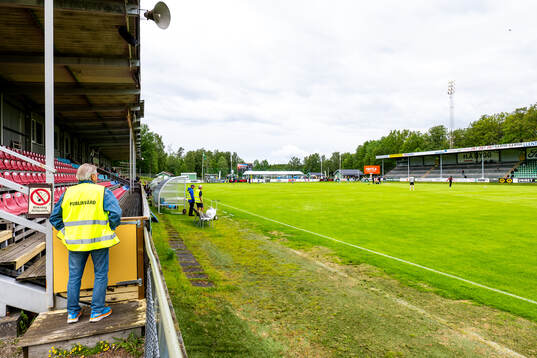 Vy över Skarsjövallen innan fotbollsmatchen i Superettan