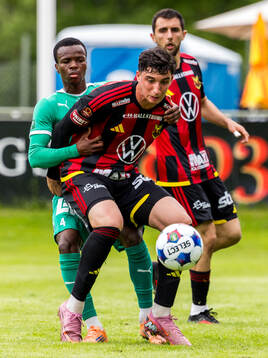 Ljungskiles Issaka Seidu och Östersunds Mario Palomino