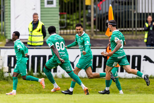 Ljungskiles Alex Rasheed jublar