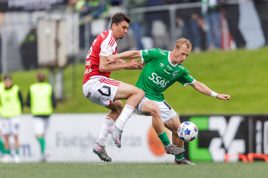 Sandvikens Liam Vabö och Brages Alex Mortensen