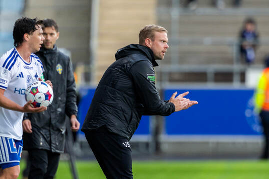 Varbergs tränare Victor Salwén
