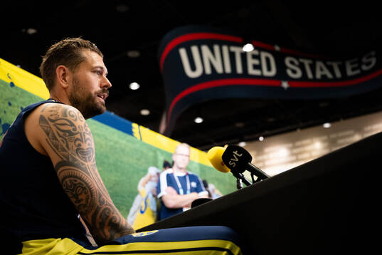 Bläddra bland fler bilder av Football, FIFA World Cup 2026, day 5, Sweden, Mixed Zone