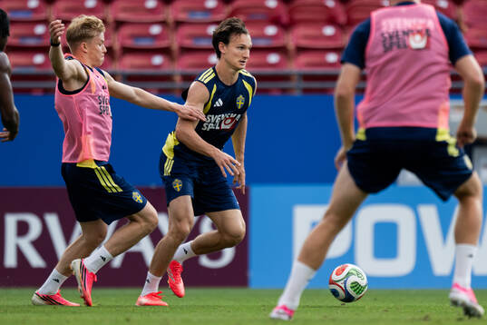 Daniel Svensson and Hjalmar Ekdal of the Swedish national