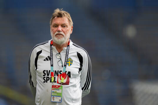 Peter Loxvi Johansson, Equipment manager of the Swedish