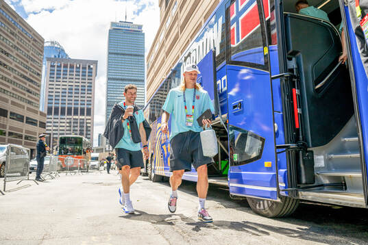 Physio Mario Pafundi and Erling Braut Haaland of the