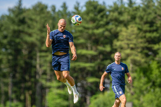 Leo Østigård and Erling Braut Haaland of the Norwegian