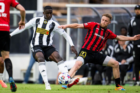 Landskronas Emmanuel Moungam Á Ngon och Nordic Uniteds Teo