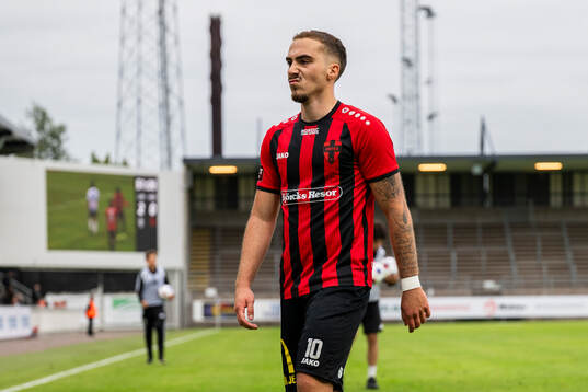 Nordic Uniteds Lorent Mehmeti deppar