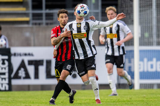 Landskronas Adam Egnell och Nordic Uniteds Aziz Harabi