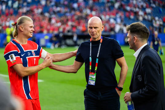 Erling Braut Haaland and Head coach Ståle Solbakken of