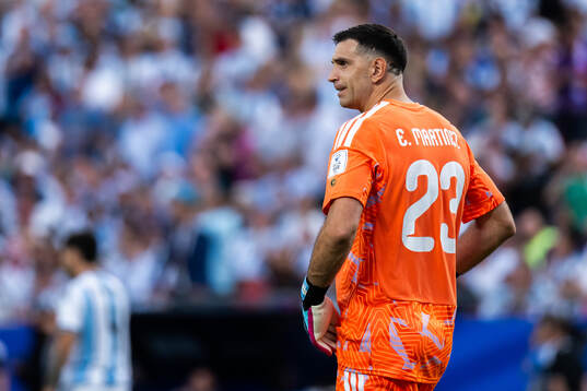 Goalkeeper Emiliano Martinez of Argentina