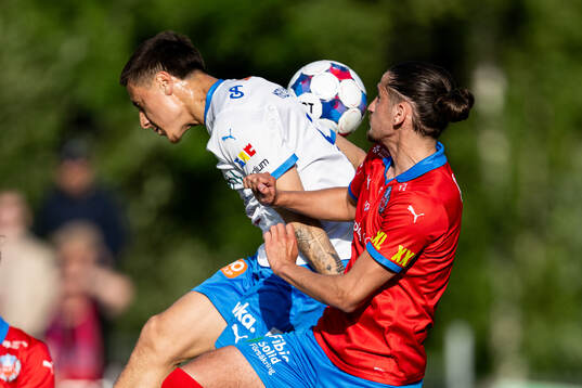 IFK Värnamos Kai Meriluoto och Helsingborgs Ervin Gigovic