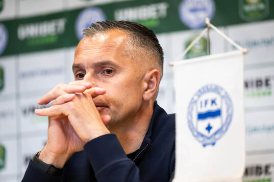 IFK Värnamos tränare Srdjan Tufegdzic på presskonferensen