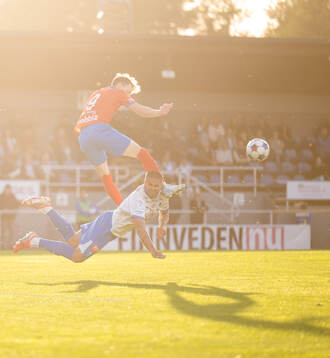 Helsingborgs Alexander Johansson och IFK Värnamos Douglas