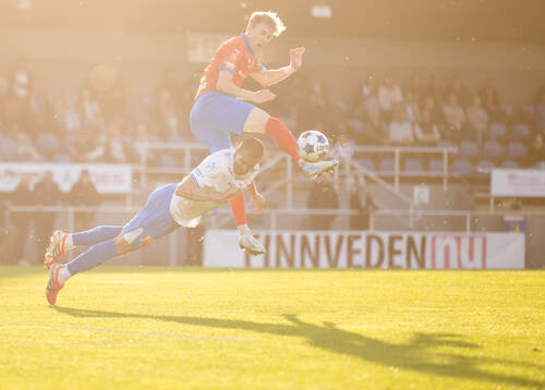 Helsingborgs Alexander Johansson och IFK Värnamos Douglas