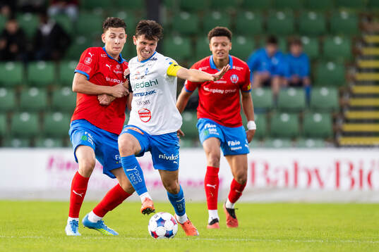 Helsingborgs Obafemi Awodesu och IFK Värnamos Marcus