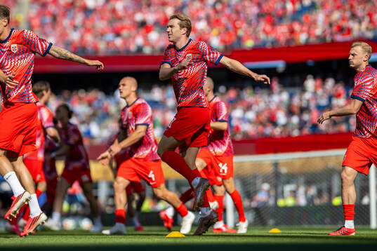 Kristian Thorstvedt of Norway warms up