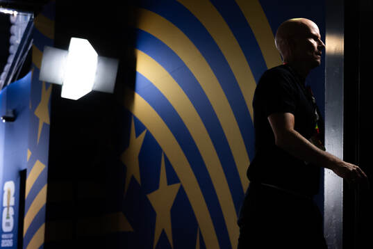 Head coach Ståle Solbakken of Norway at half-time