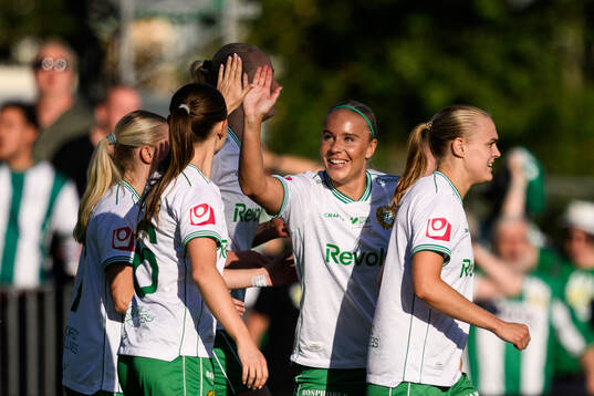 Hammarbys Stina Lennartsson jublar