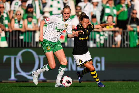 Hammarbys Emilie Bragstad och AIKs Adelisa Grabus