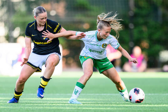 AIKs Janelle Yilmaz och Hammarbys Fanny Peterson