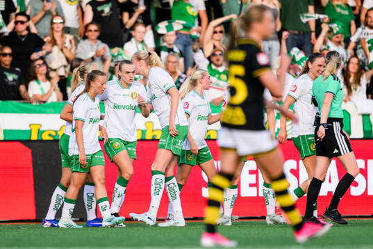 Hammarbys Elin Sørum jublar