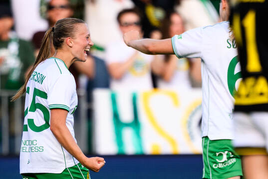 Hammarbys Fanny Peterson jublar