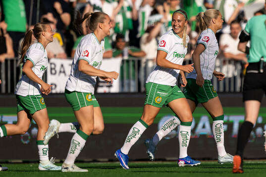 Hammarbys Stina Lennartsson jublar