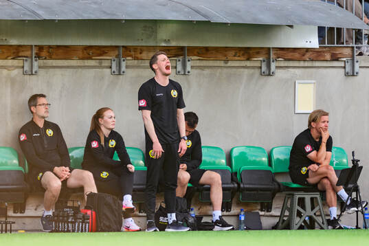 Hammarbys tränare William Strömberg