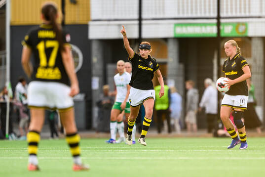AIKs Olivia Garcia jublar