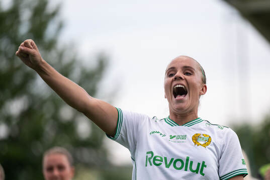 Hammarbys Stina Lennartsson jublar