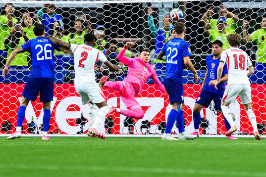 Petar Musa, goalkeeper Dominik Livakovic, Luka Vuskovic and
