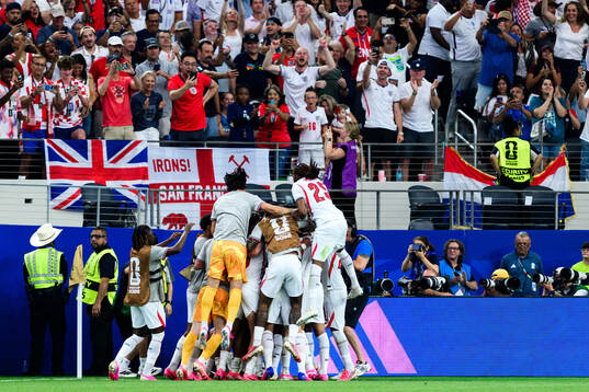 Players of England celebrate 4-2 by Marcus Rashford of