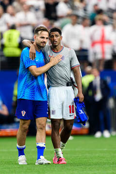 Marin Pongracic of Croatia and Jude Bellingham of England