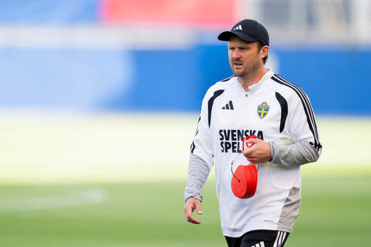 Assistant coach Björn Hamberg of the Swedish national