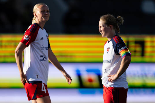Rosengårds Emma Pennsäter och Hanna Andersson deppar