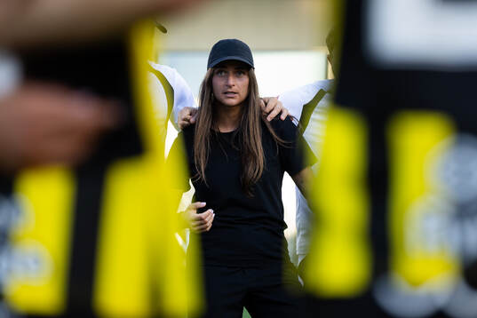 Häckens tränare Elena Sadiku