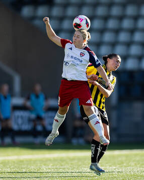 Rosengårds Hanna Andersson och Häckens Nesrin Akgun