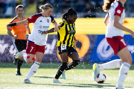 Rosengårds Thea Sørbo och Häckens Monica Jusu Bah