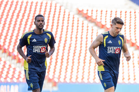 Alexander Isak and Viktor Gyökeres of the Swedish national