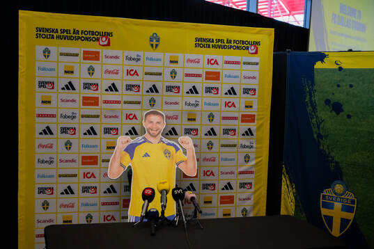 Swedish newspaper Göteborgs Posten with a paper figure of